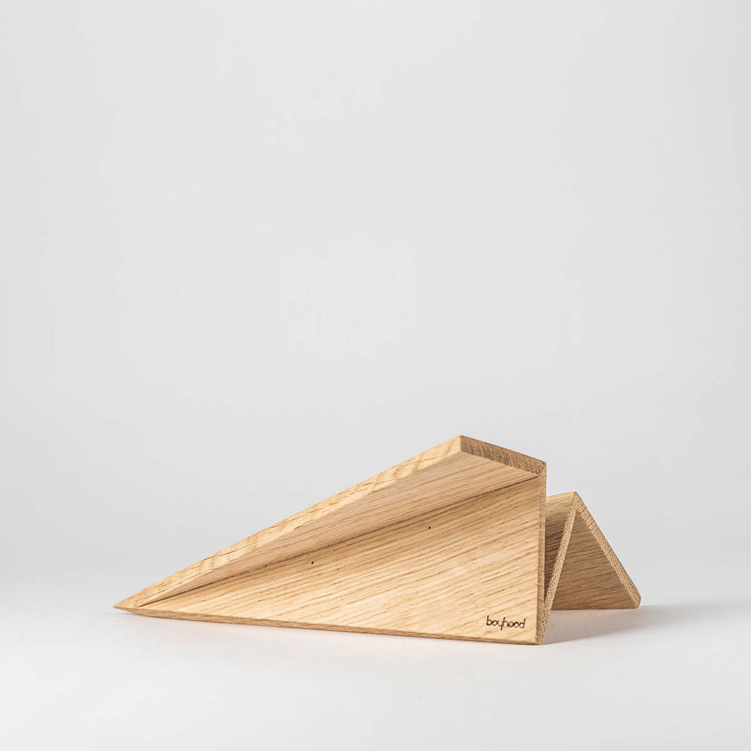 Papierflieger aus Holz