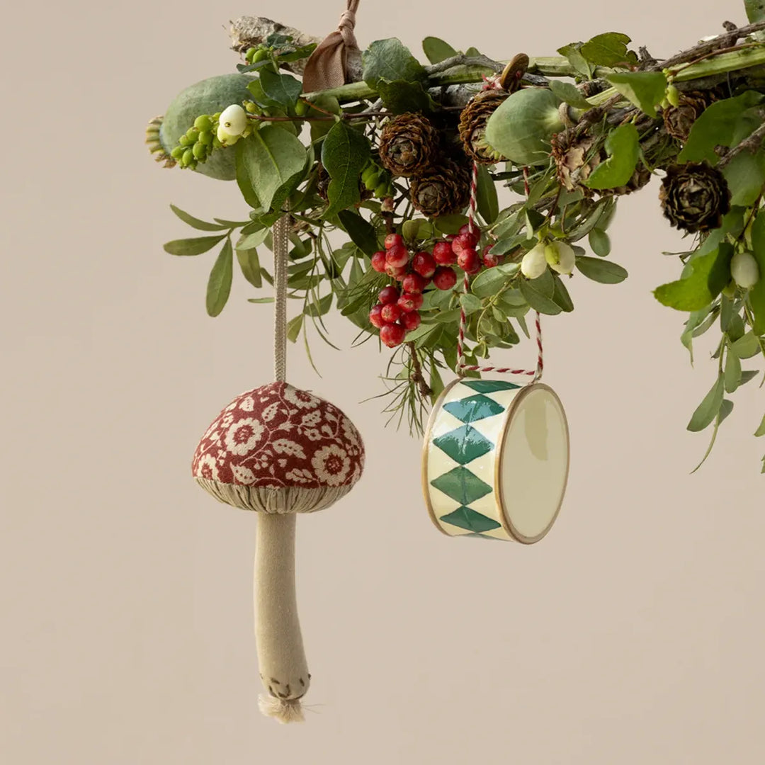Maileg Pilz Ornament Winterblume rot 14-4553-02